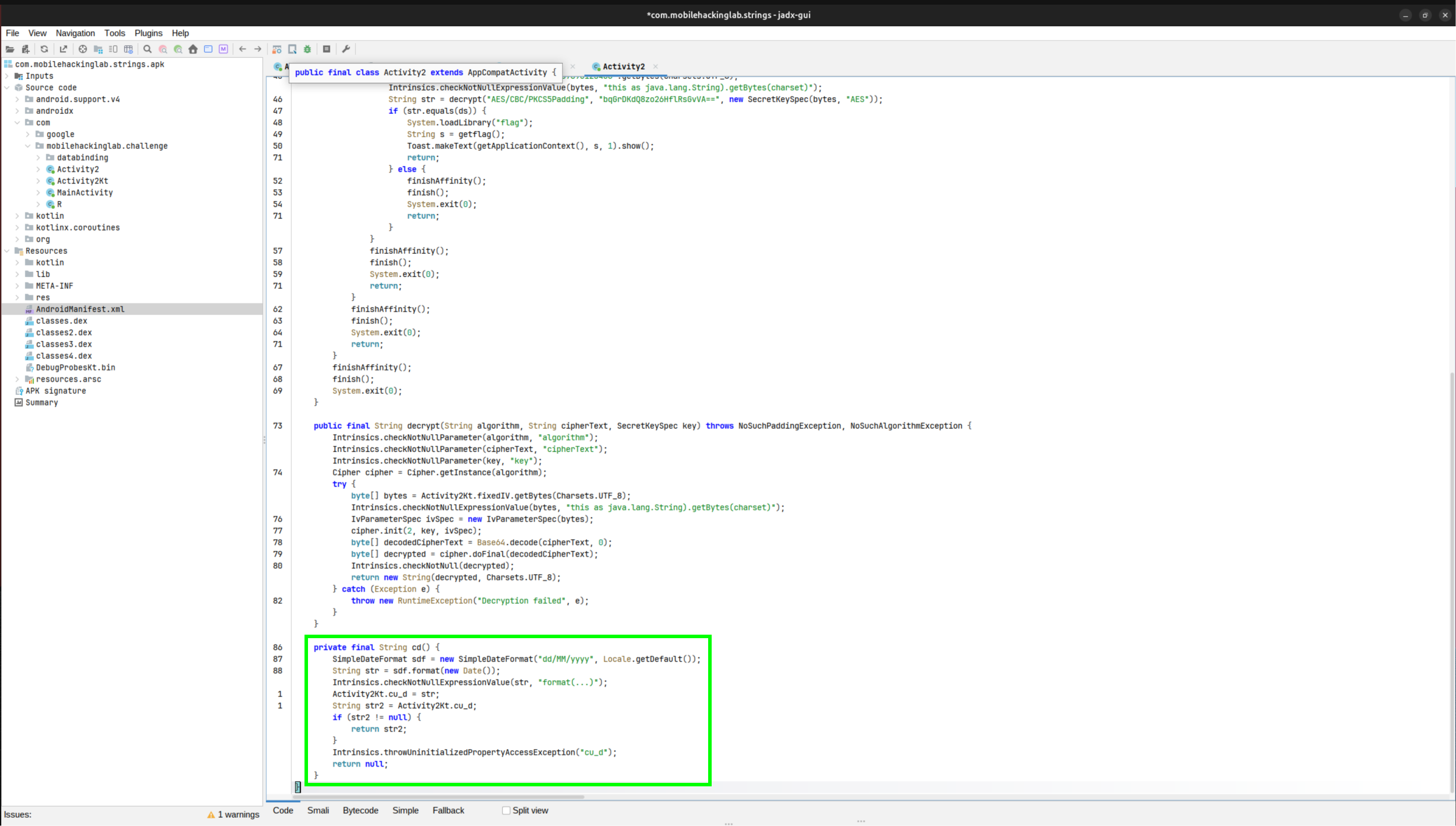 The cd() and decrypt() methods in jadx, with cd() producing the dd/MM/yyyy date string